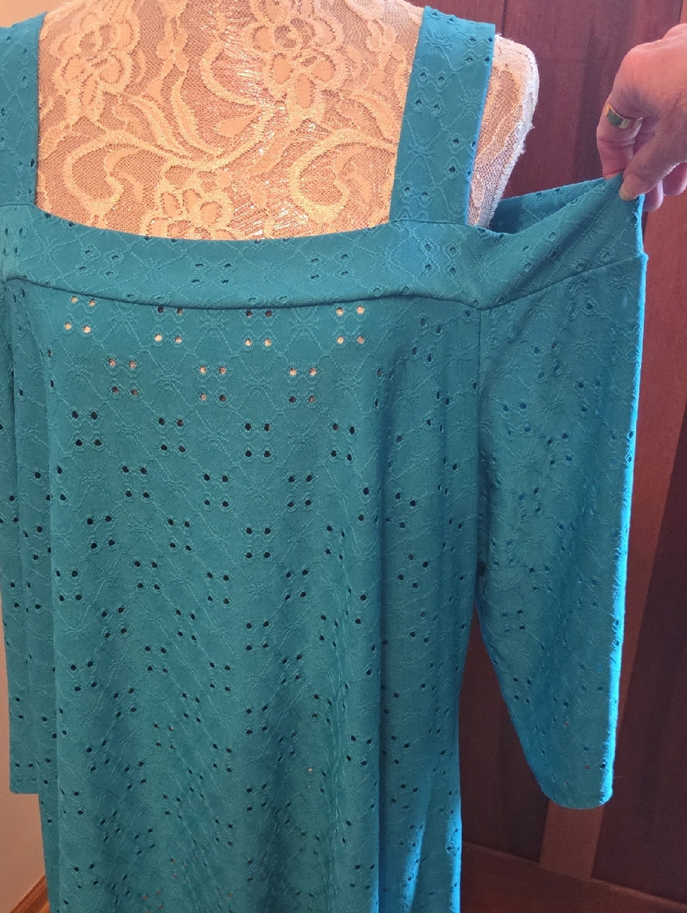 Notations 2X Teal Eyelet Tunic Top